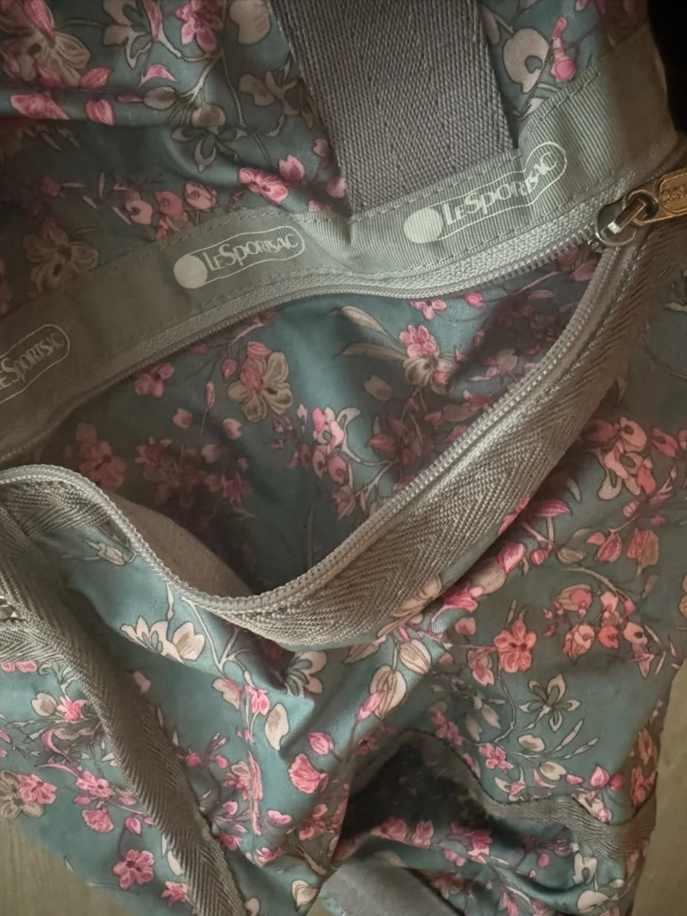 Le sportsac Floral Weekender Duffel Bag in Teal and Pink - Picture 6 of 6